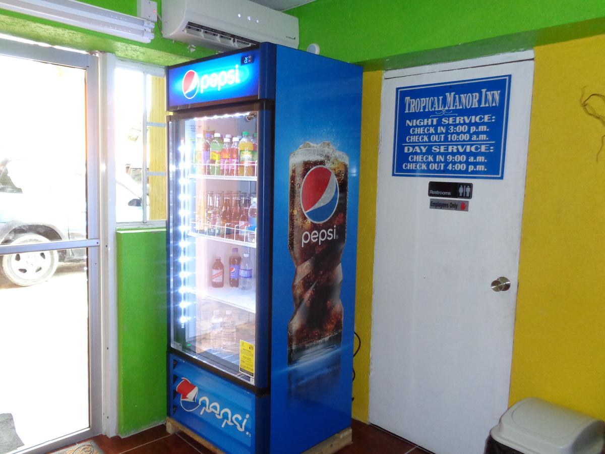 Tropical Manor Inn Half-Way-Tree Kingston Ngoại thất bức ảnh